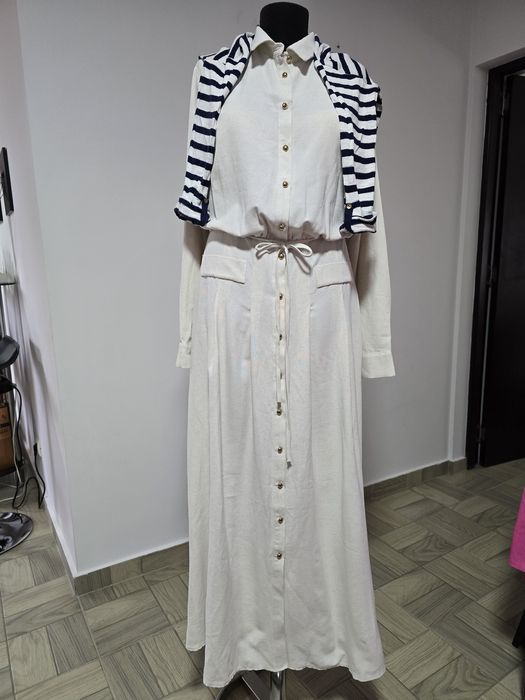 Rochie materiale naturale in si bumbac, inchidere cu nasturi, modelul cu cordon  in talie