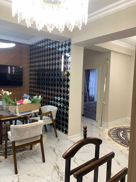 Xar xill turdagi oynalar urnatish