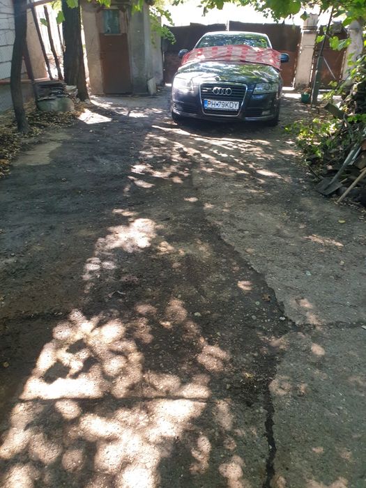 Vând casa batraneasca+teren  ( 600m2) formata din 5 camere ,garaj ,anexa ,necesita renovare  ,zona obor ,preț 67 mii negociabil triumfului 15 Focșani