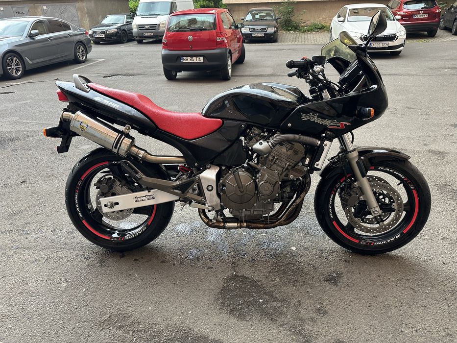 Vand honda hornet S in stare perfecta !