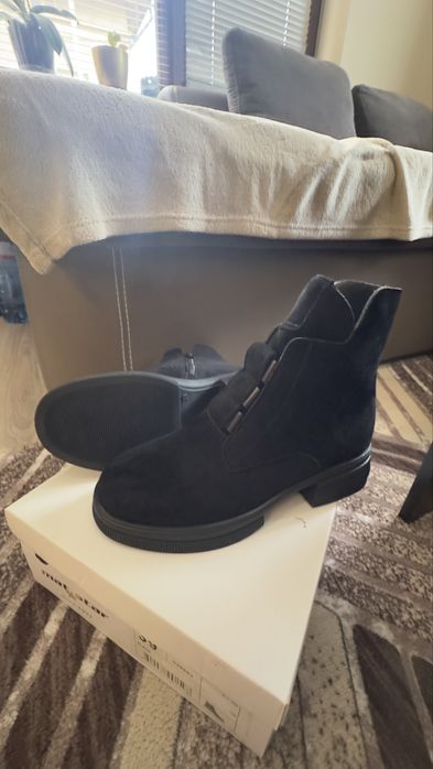 Продавам женски обувки