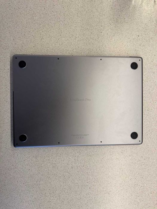 MacBook Pro 16 inch 2021 M1 Pro 16GB 512GB Silver, cutie, cablu