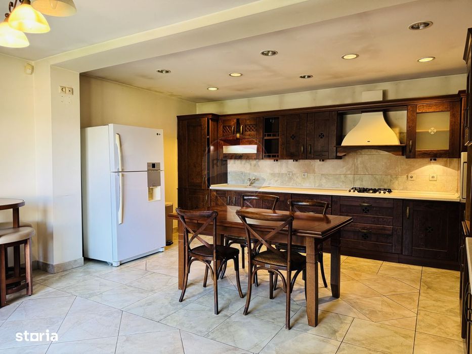 Casă de închiriat | 4 camere | Teren 530 mp | Otopeni