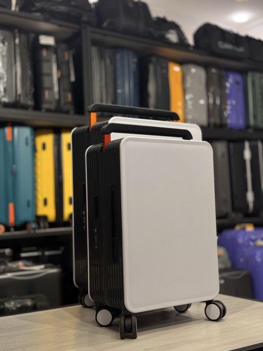 Супер прочные чемоданы из жетского полипропилена | скромного дизайна