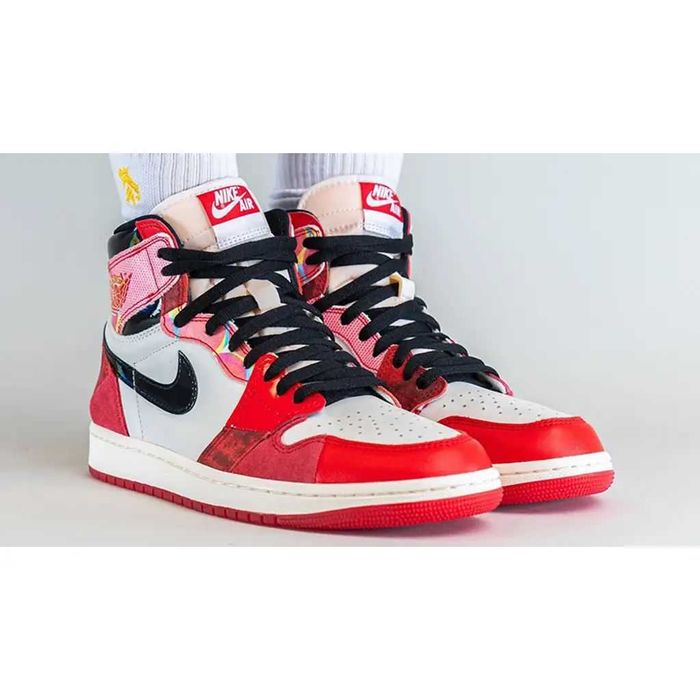 NIKE Air JORDAN 1 , REDUCERI MARI , pret NOU 250 lei redus de la 550 !