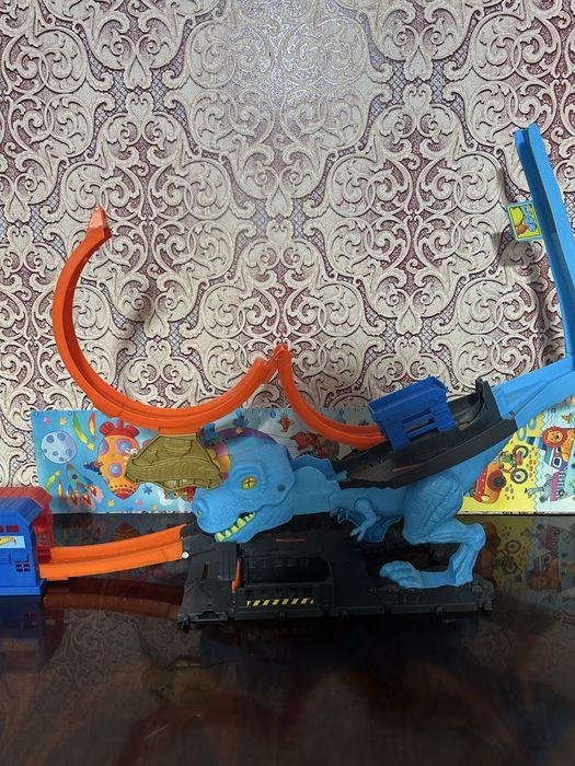 Набор игровой Hot Wheels City T-Rex