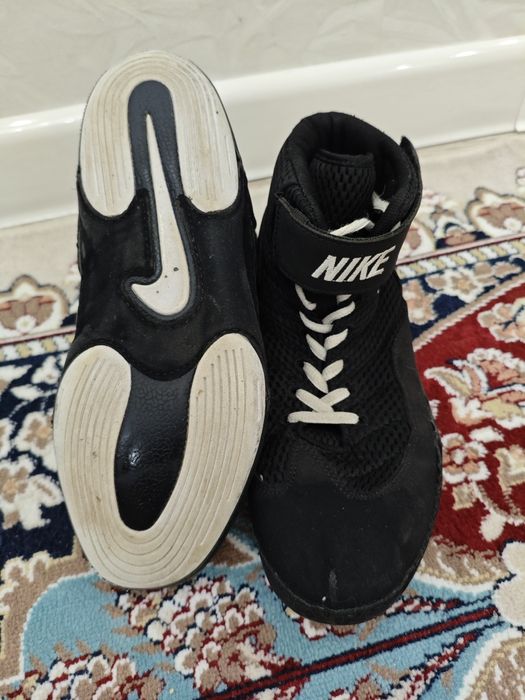 продаются борцовки NIKE INFLICT 3