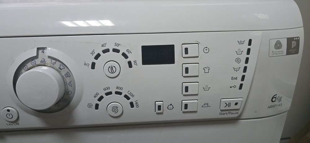Пералня Hotpoint-Ariston ARXF 145 (EU), 1400 об/мин, 6 кг, Клас AAA, Б