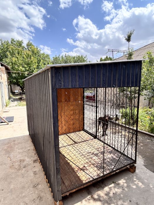 Большой вольер продается