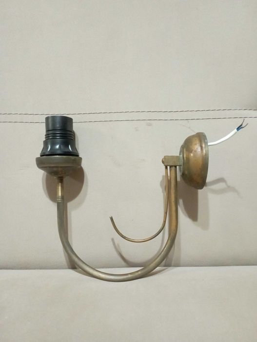 Полилей полилеи лампа лампи