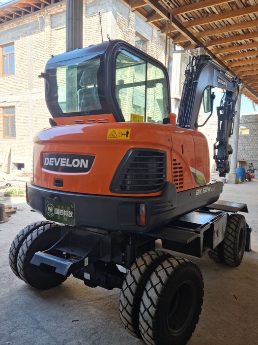 Экскаватор Develon DX60W eco 2025