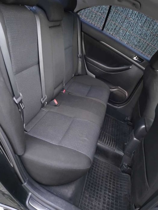 Toyota Avensis T25 1.8I