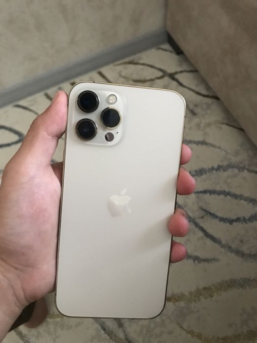 iphone 12 pro max holati idiak hamma joyi radnoy hamma narsasi ishlayd