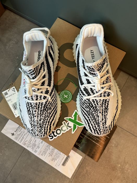 Yeezy Boost 350 V2 Zebra , Poze Reale marimi 36-47