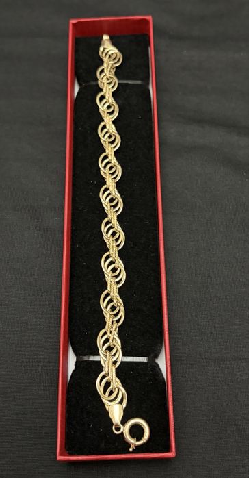 Brosslet sotiladi,срочно продаю бросслет.