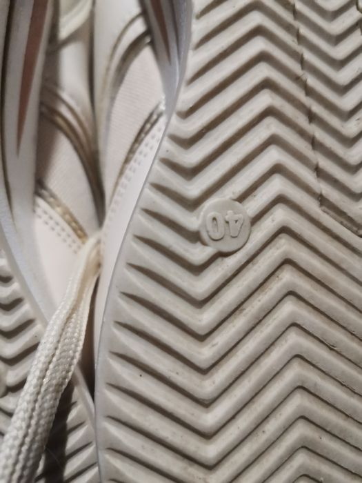 Маратонки достта запазени