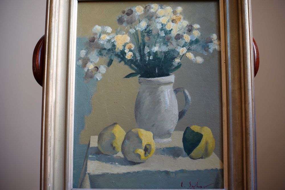 Tablou original 1983 Liviu Suhar 38,5 x 29,5 cm „Flori și gutui“ ulei pe carton