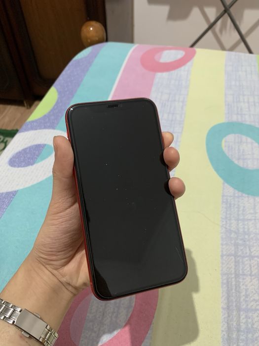 Продам Iphone 11