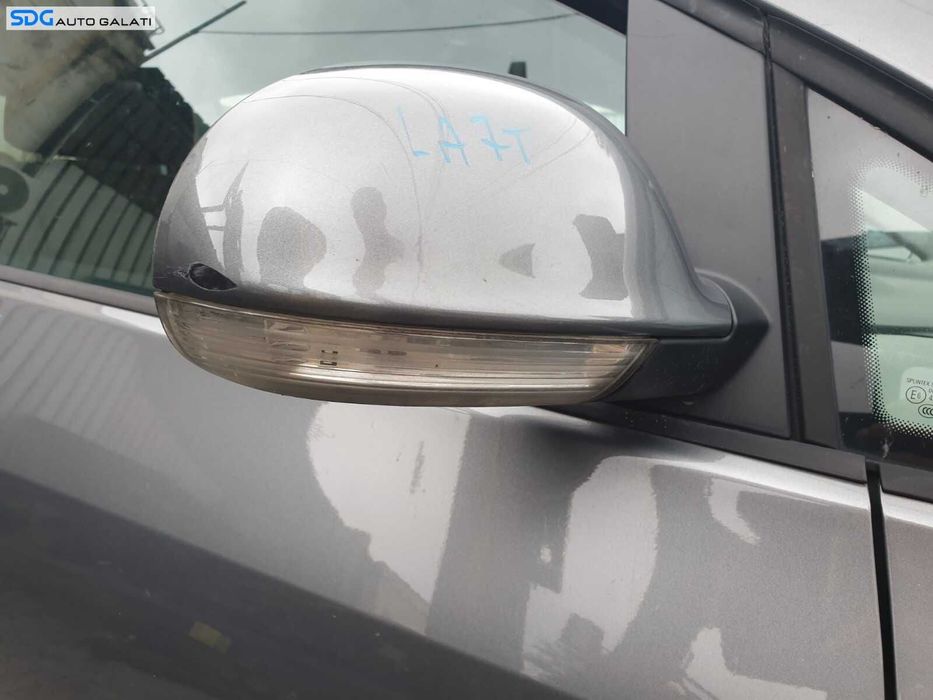 Oglinda Dreapta Electrica Fara Pliere Rabatare cu Defect Volkswagen Golf 5 Plus 2004 - 2008 Culoare LA7T [C1189]