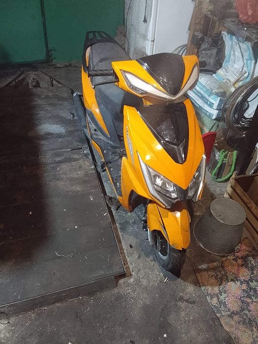 Продам мопед м8 про срочно