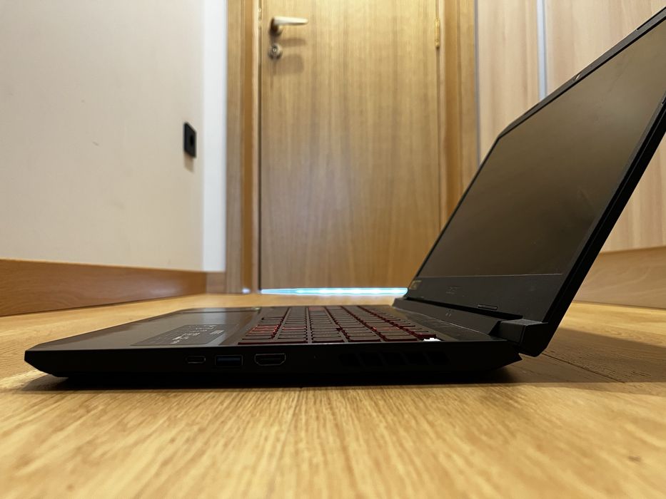 Acer nitro 5 използван лаптоп