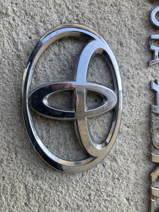 Емблема/емблеми за тойота аурис/toyota auris. 06-12г