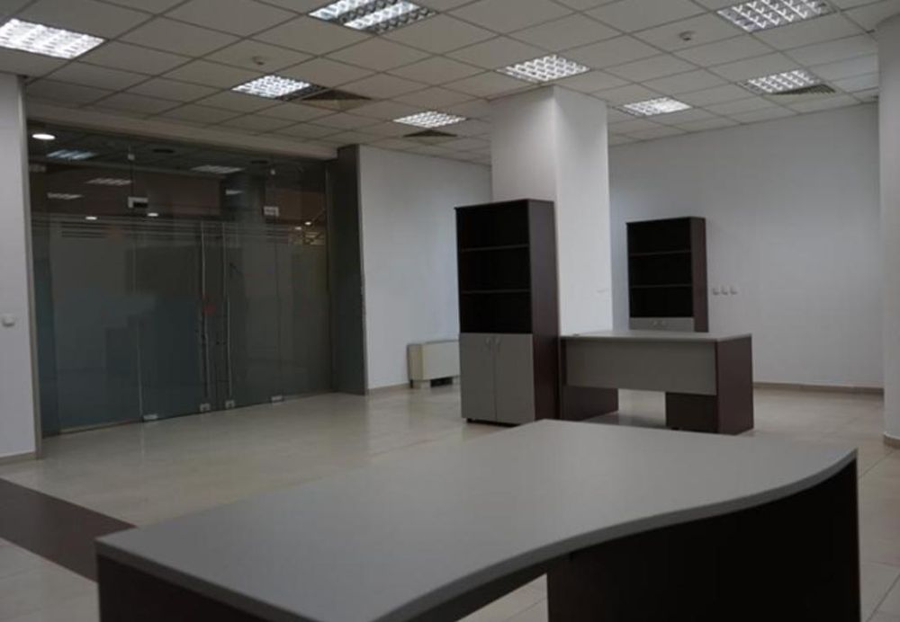 Офис под наем в ж.к. Полигона, 2147900