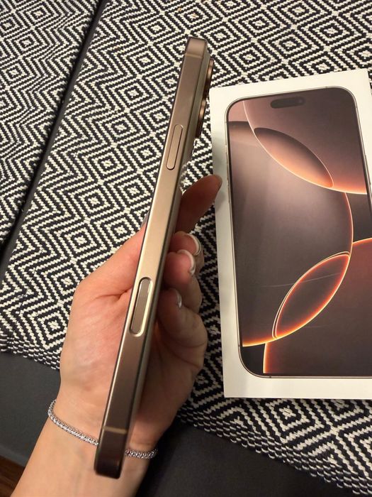 Iphone 16 pro max, desert titanium, 512 GB