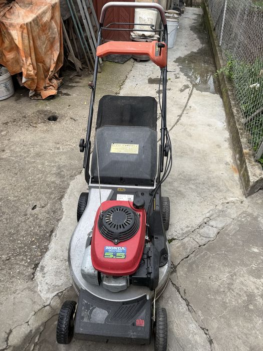 Honda  моторна косачка