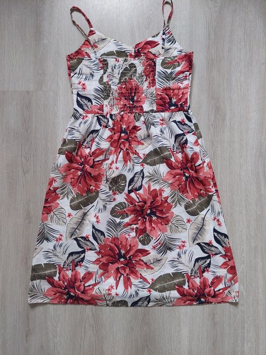 Rochie vaporoasa in