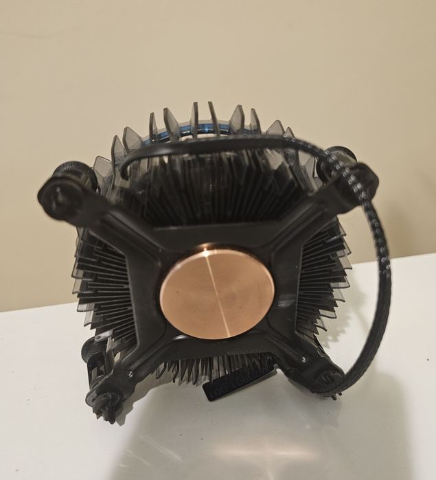 Intel lga1700 stock cooler / охладител