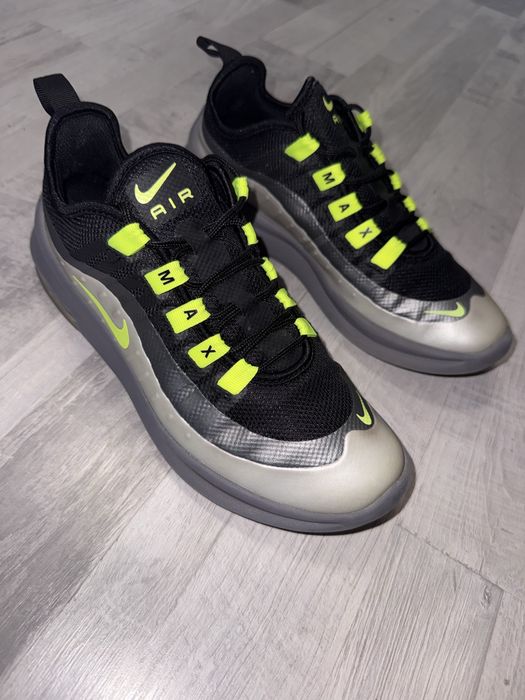 Маратонки Nike, Champion