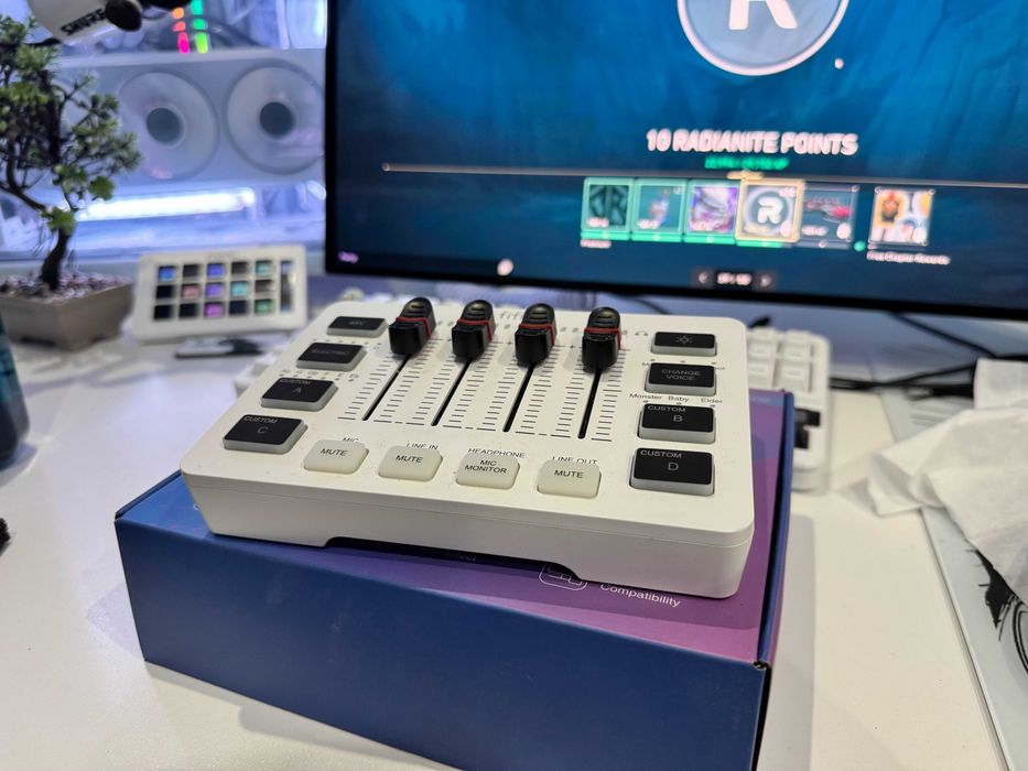 FIFINE AmpliGame SC3 Бял/White Mixer