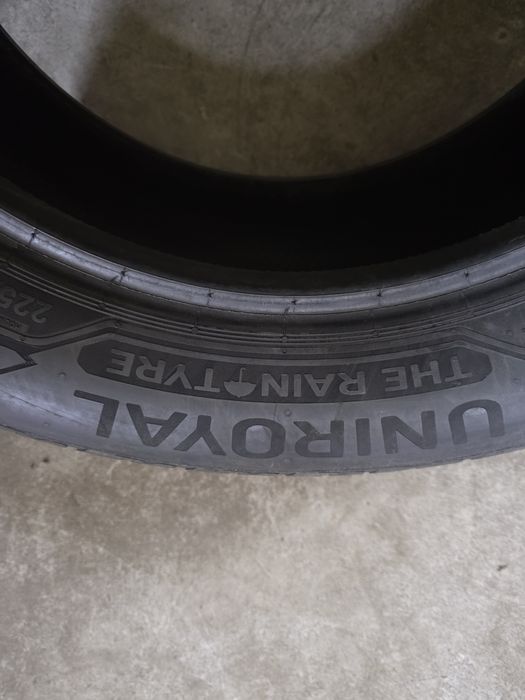 2 anvelope 225 55 R 16 Uniroyal vara