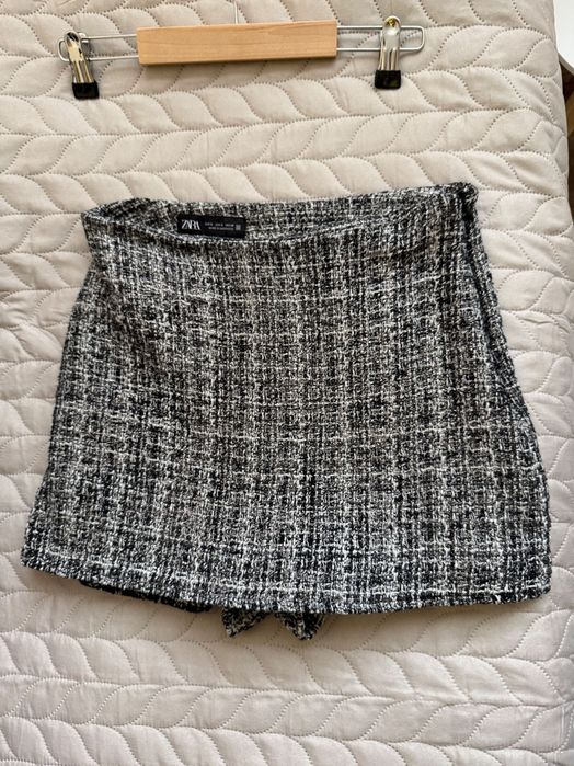 Костюм от Zara - черно/бял