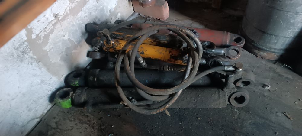 Продам гидроцилиндры