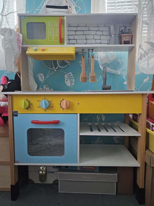 Детска дървена кухня