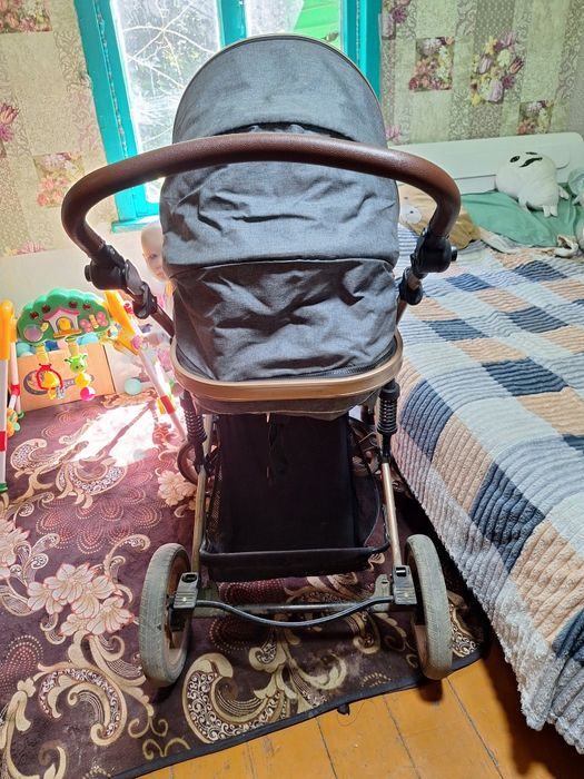 Продам коляску в