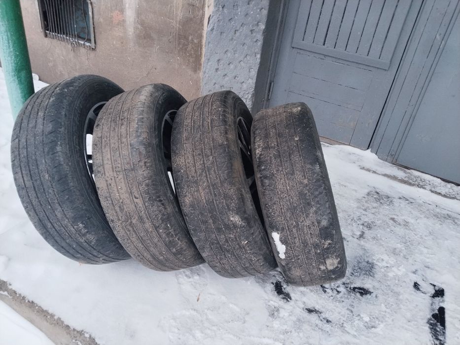 Продам диски с шинами