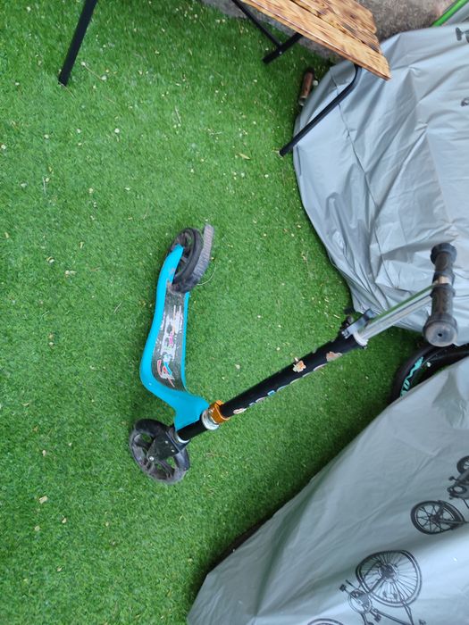 Продам самокат в хорошем состоянии