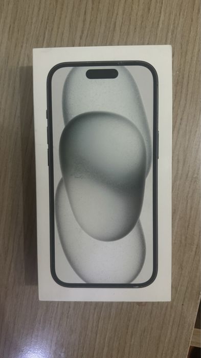 Срочно продам новый оригинал Iphone 15 128 g