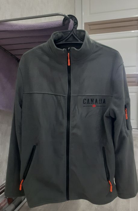 Продам флисовую кофту