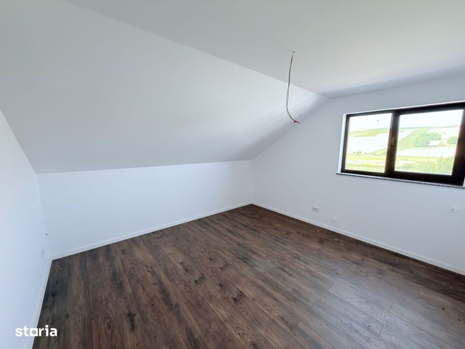 Casa cu etaj la Stauceni