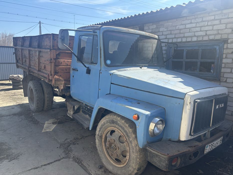 Газ 53 на ходу самосвал