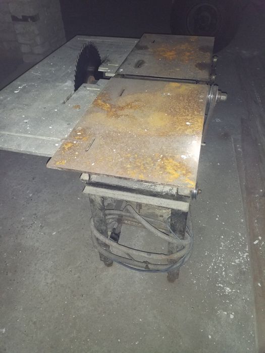 Станок деревообрабатывающий