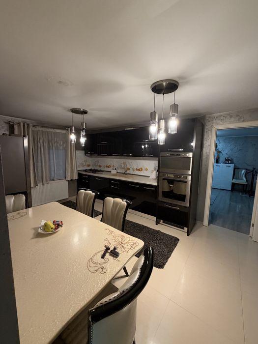 Inchiriez apartament de lux!