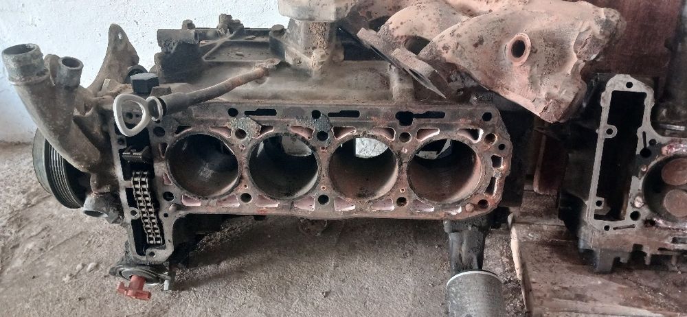 Блок цилиндров мерс124