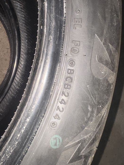 2 бр. Зимни гуми Bridgestone 235/ 55/ 19 DOT 2424