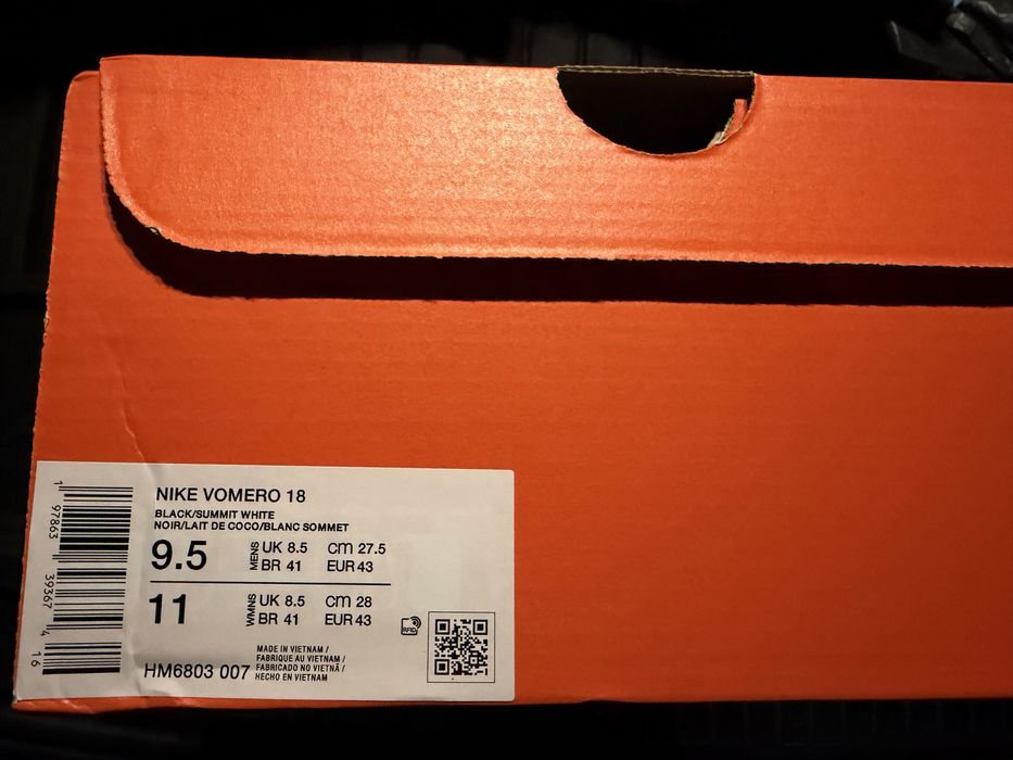 Nike Vomero 18 noi in cutie
