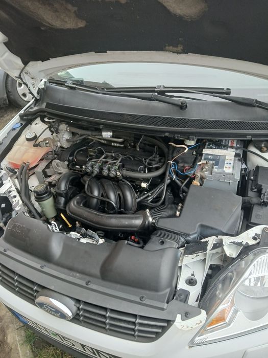 FORD Focus 2011 — imagine 5